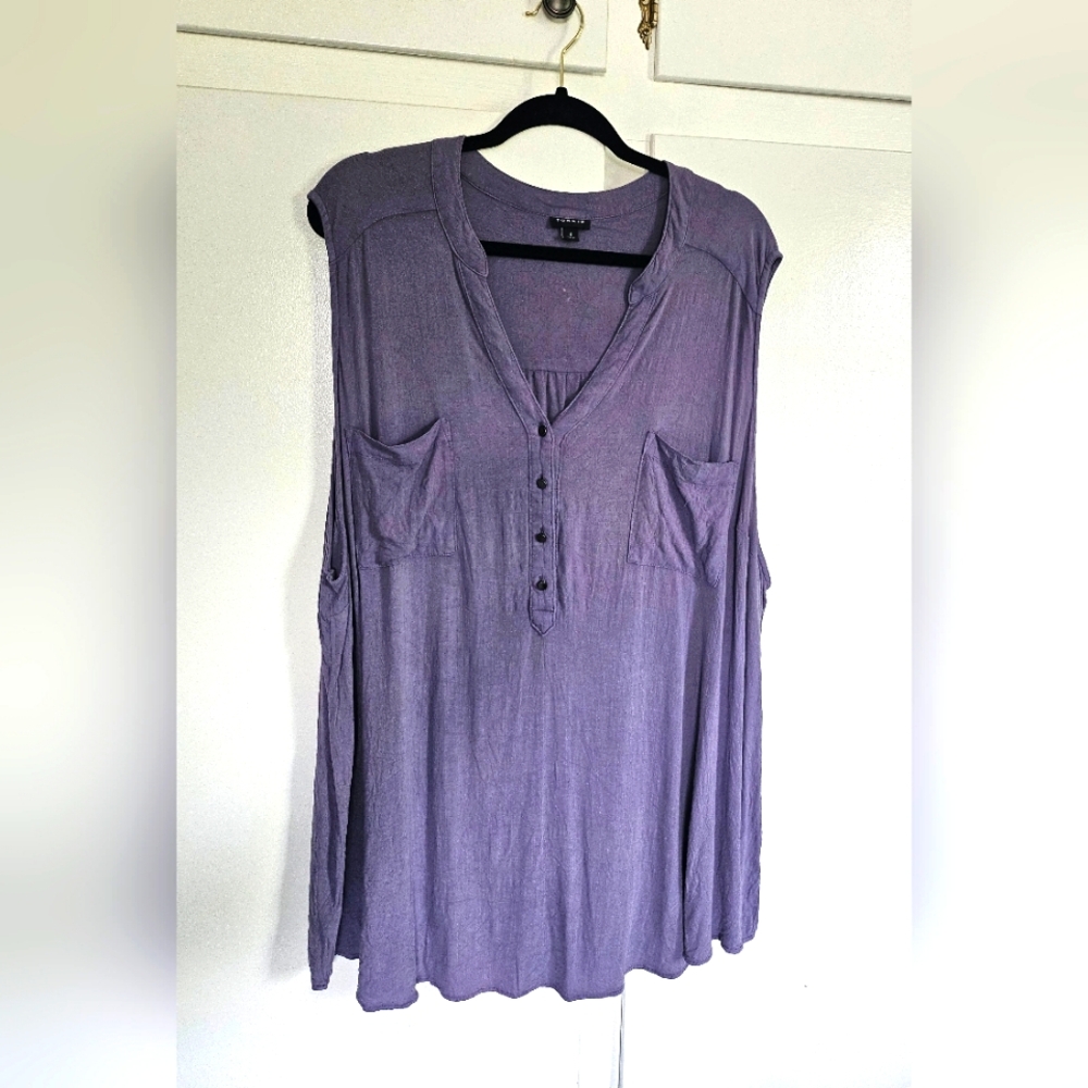 Torrid size 4 linen-like sleeveless shirt